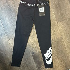 Girls Nike Leggings- Size 6x- NWT